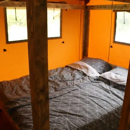 Glamping *