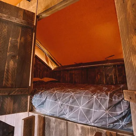 Glamping *