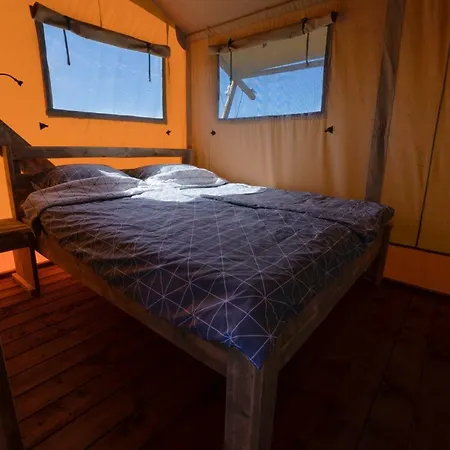 Luxe tent Glamping