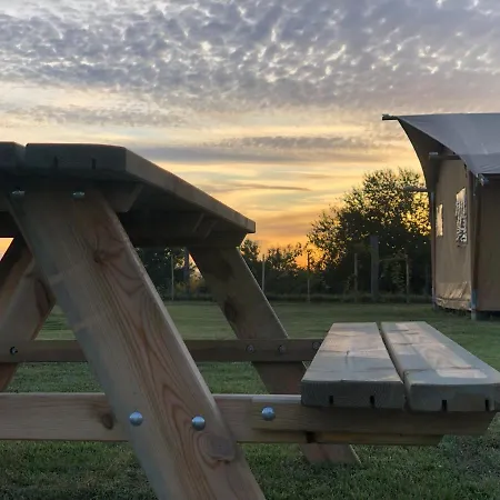 Glamping *