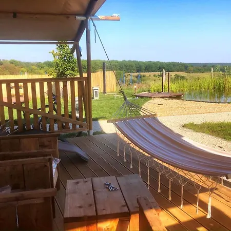 Glamping Luxe tent *